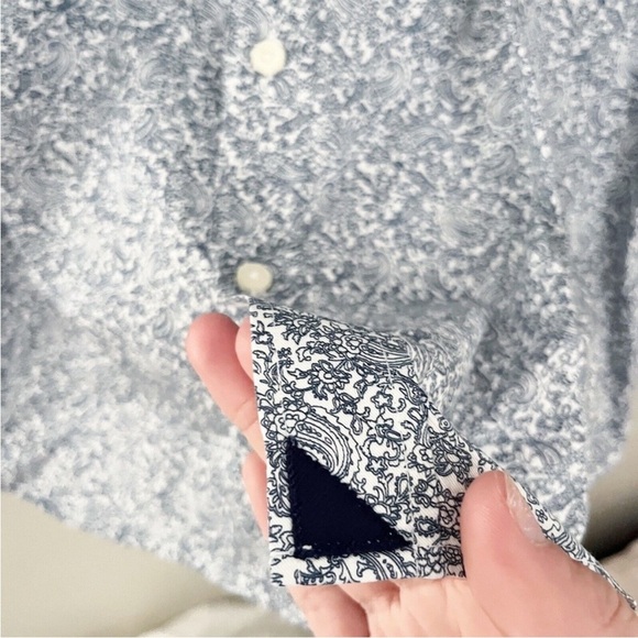 Untuckit Men's Paisley Button Down Shirt L Blue Long Sleeve Cotton Preppy - Picture 5 of 8